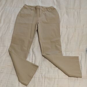 ST. John's Bay petite Bi-stretch pant, classic fit, boot cup size 10 petite